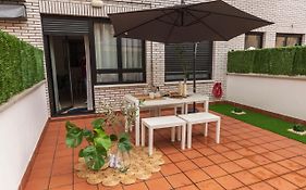 LA TERRAZA DE LA VEGA - Ubicación inmejorable , wifi , terraza y parking gratuito